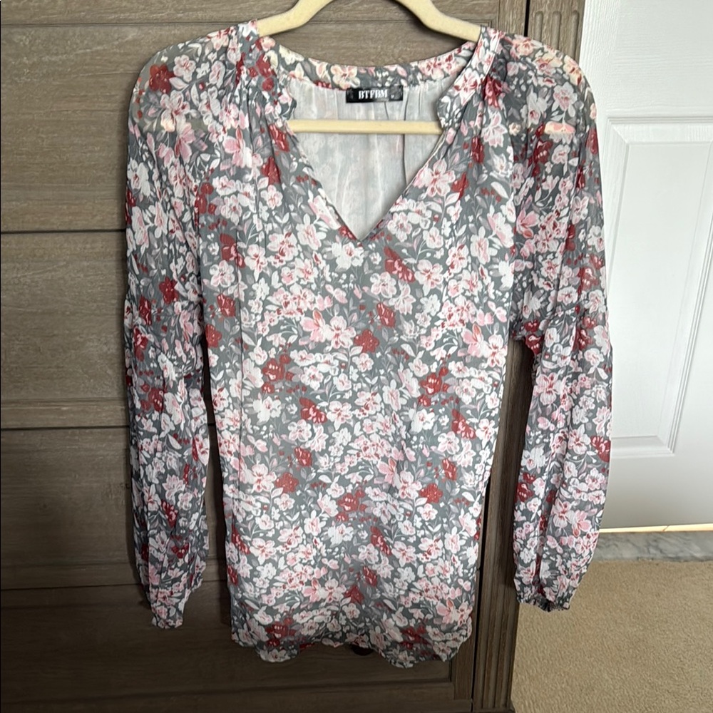Gray and Pink Ruched Long Sleeve Blouse